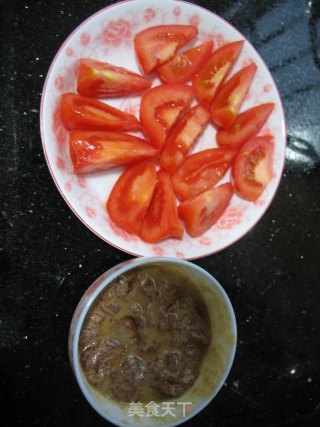 番茄牛肉的做法步骤：2