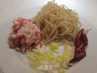 肉丝榨菜的做法步骤：2