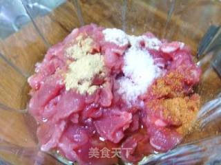 私房小炒牛肉的做法步骤：2