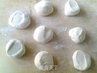 家常葱油饼的做法步骤：2