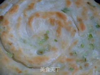 家常葱油饼的做法步骤：2