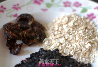 黑米燕麦粥的做法步骤：2