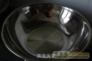 虾酱炒鸡蛋的做法步骤：2