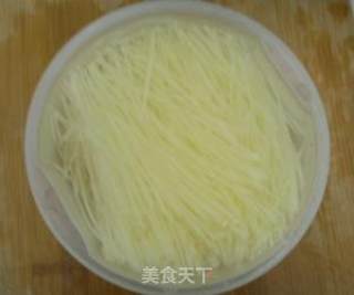 巧切土豆丝的做法步骤：2