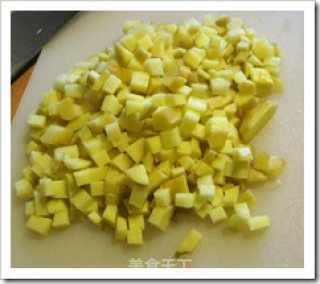 土豆辣子鸡丁的做法步骤：2