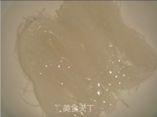 菜心炒粉丝的做法步骤：2