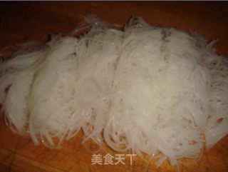 菜心炒粉丝的做法步骤：2
