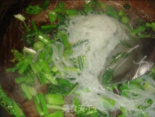 菜心炒粉丝的做法步骤：2