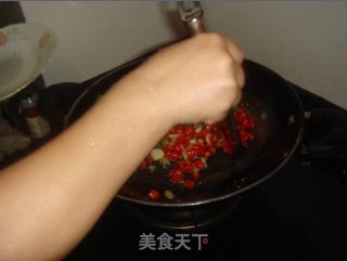 香干小炒肉的做法步骤：2