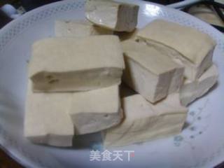 农家腊味烧豆腐的做法步骤：2
