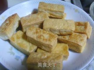 农家腊味烧豆腐的做法步骤：2
