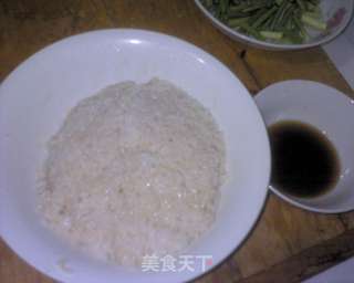 三文鱼紫菜饭团的做法步骤：2