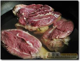 卤牛肉的做法步骤：2