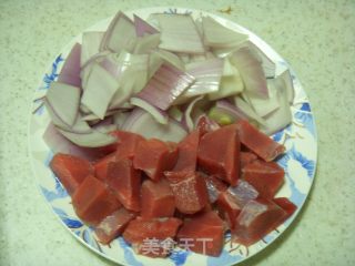 咖喱牛肉的做法步骤：2