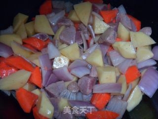 咖喱牛肉的做法步骤：2