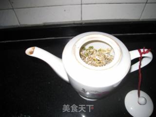 我用茶壶发绿豆芽的做法步骤：2