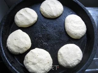 贴饼子的做法步骤：2