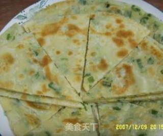 葱油饼的做法步骤：2
