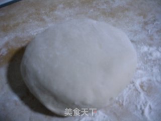 红萝卜牛肉饺的做法步骤：2