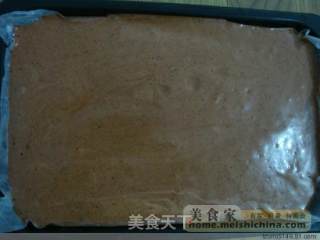 巧克力蛋糕卷的做法步骤：2