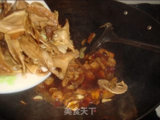 酱熬肉的做法步骤：2