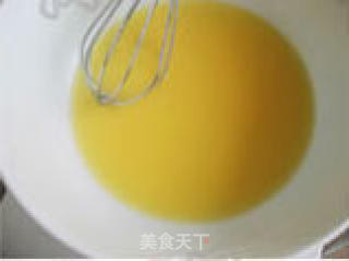 橙汁戚风蛋糕的做法步骤：2