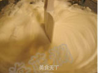 橙汁戚风蛋糕的做法步骤：2