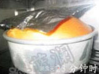 橙汁戚风蛋糕的做法步骤：2