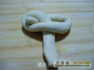 辫子面包的做法步骤：2