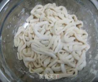 牛肉手擀面的做法步骤：2