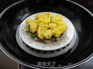 蛋烧卖的做法步骤：2