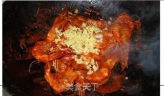 番茄姜味虾的做法步骤：2