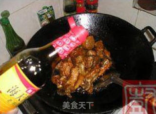 白激馍腊汁肉的做法步骤：2