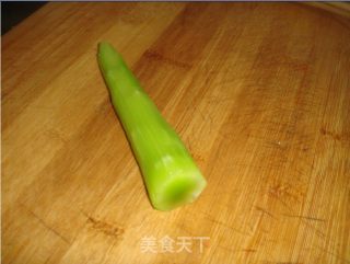 酸辣肥肠的做法步骤：2