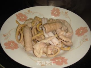 酸辣肥肠的做法步骤：2
