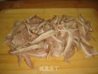 红油耳片的做法步骤：2