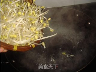 凉拌黄豆芽的做法步骤：2