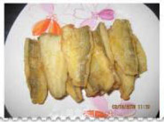 酥炸梭子鱼的做法步骤：2