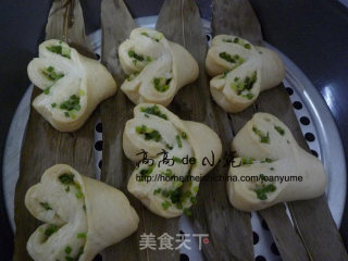玉米花卷的做法步骤：2