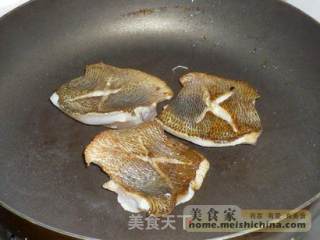 意式香煎鲈鱼的做法步骤：2