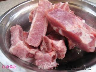 金牌香酥排骨的做法步骤：2