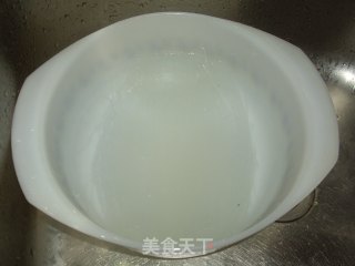 金菇肥牛粉丝煲的做法步骤：2