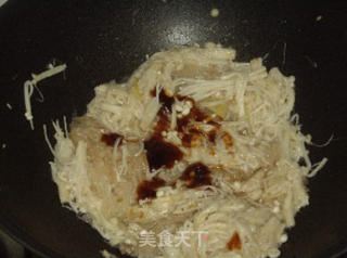 金菇肥牛粉丝煲的做法步骤：2