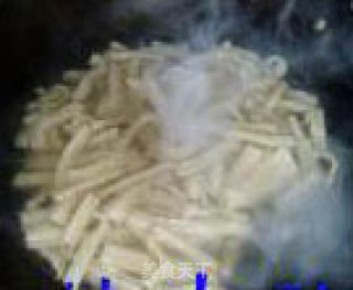 芽白炒牛肚的做法步骤：2