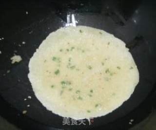 葱香鸡蛋摊饼的做法步骤：2