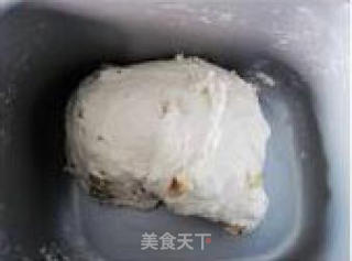 坚果面包的做法步骤：2