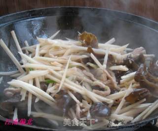 藕丝木耳的做法步骤：2