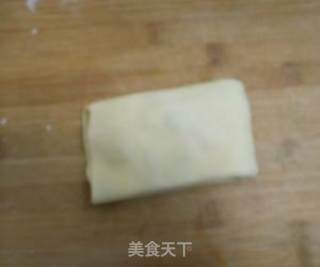 酥香小葱千层饼的做法步骤：2