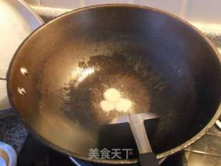 青椒茭白炒鸡肫的做法步骤：2