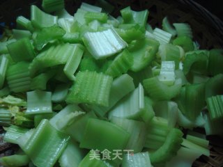 家庭猪扒煲的做法步骤：2